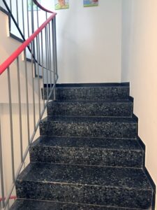 Treppe ins 1.OG