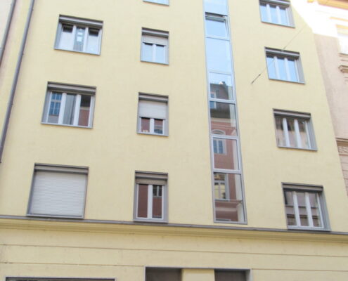 Gepflegte Laden- oder Büro-/Praxiseinheit in bester Lage im Lehel
