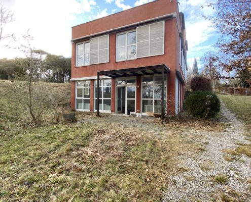 VERMIETET! Ruhiges und idyllisch gelegenes Haus im Haus mit Terrasse in bester Lage in Feldafing