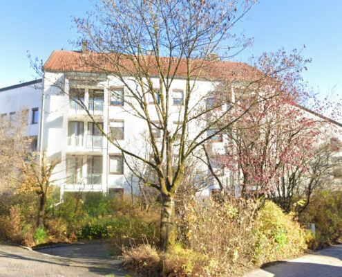 VERMIETET! Sanierte 2-Zimmer-Wohnung mit Balkon in Unterhaching am Hachinger Bach