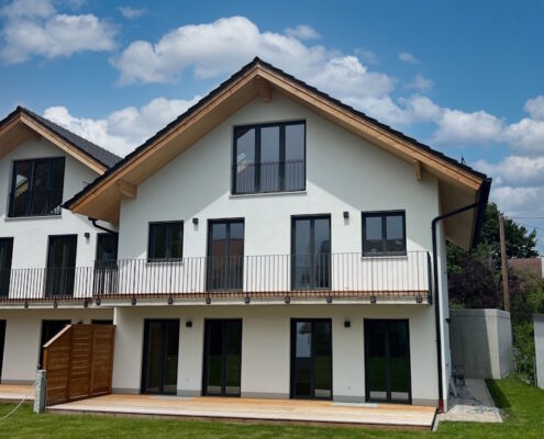 VERKAUFT! Neubau-Doppelhaushälfte mit hochwertiger Ausstattung und moderner Architektur in Höhenkirchen-Siegertsbrunn