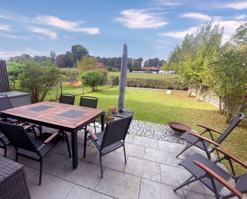 VERMIETET! Familienfreundliches Reiheneckhaus in idyllischer Lage – 5 Zimmer, 2 Terrassen, 1 Garten