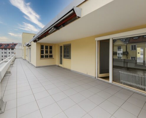 Penthousewohnung! Große 5-Zimmer-Wohnung mit 2 Dachterrassen in guter Lage in München-Neuhausen-